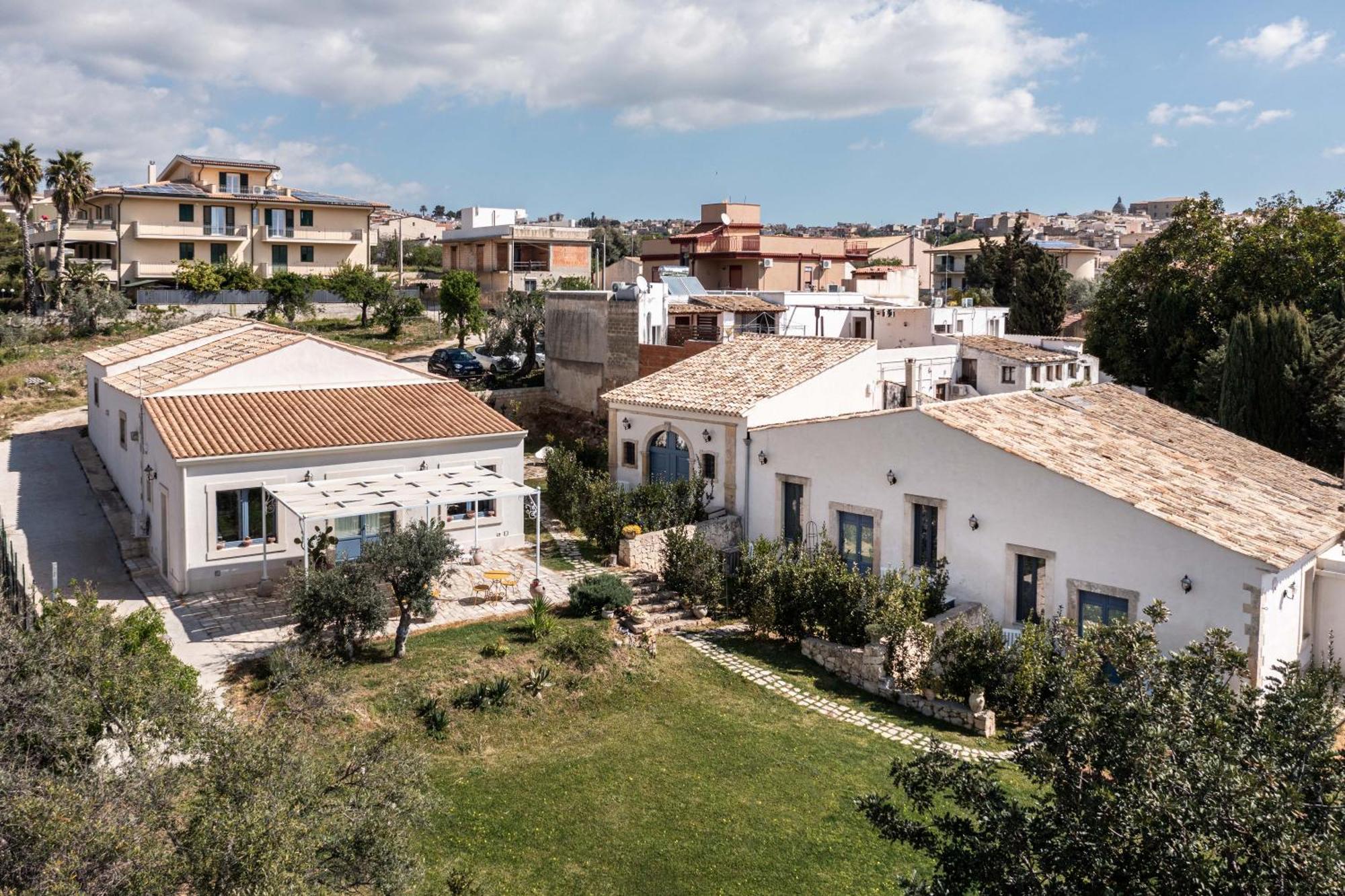Bed and Breakfast MichaEl garden Noto Exterior foto