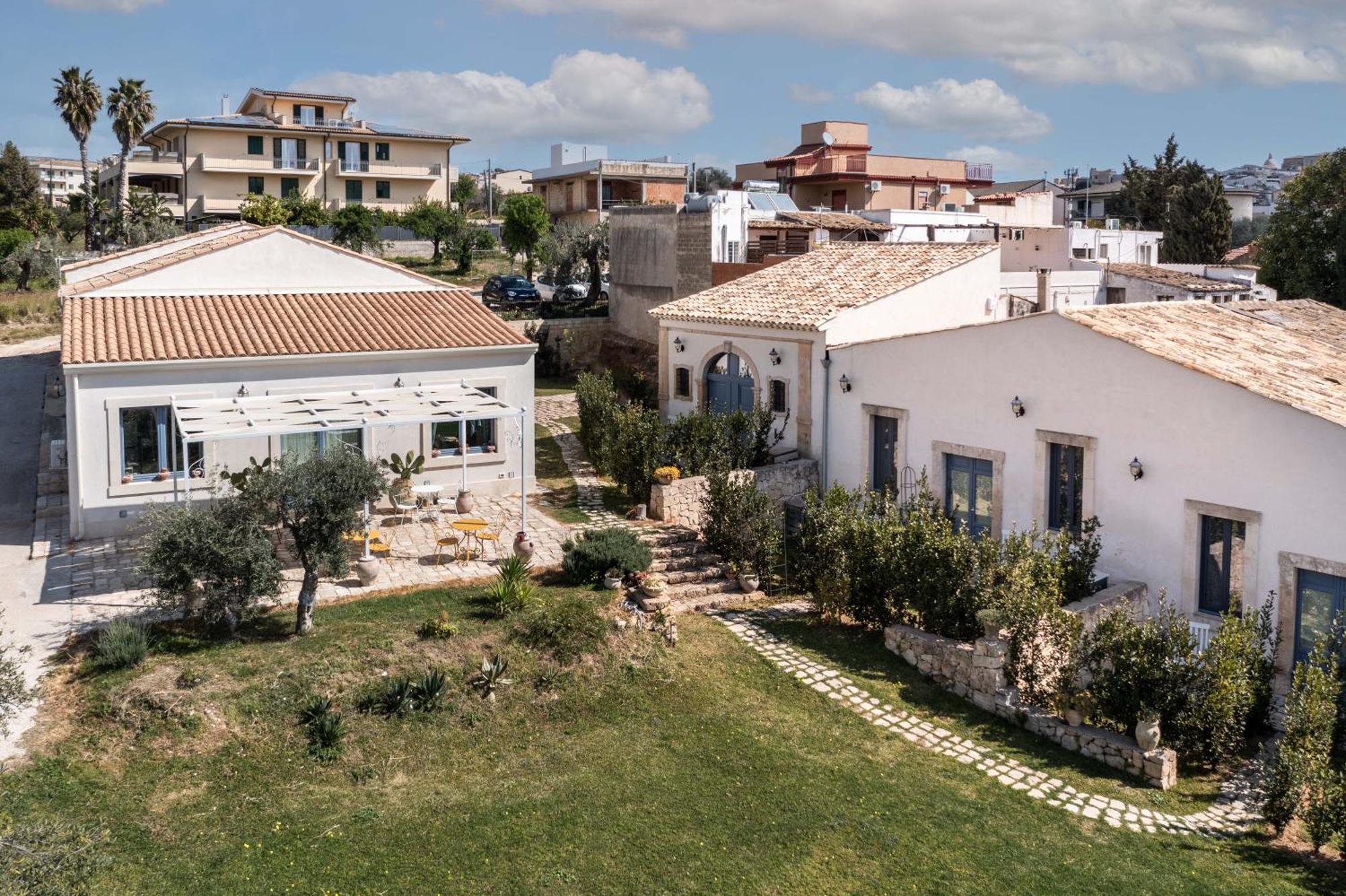 Bed and Breakfast MichaEl garden Noto Exterior foto