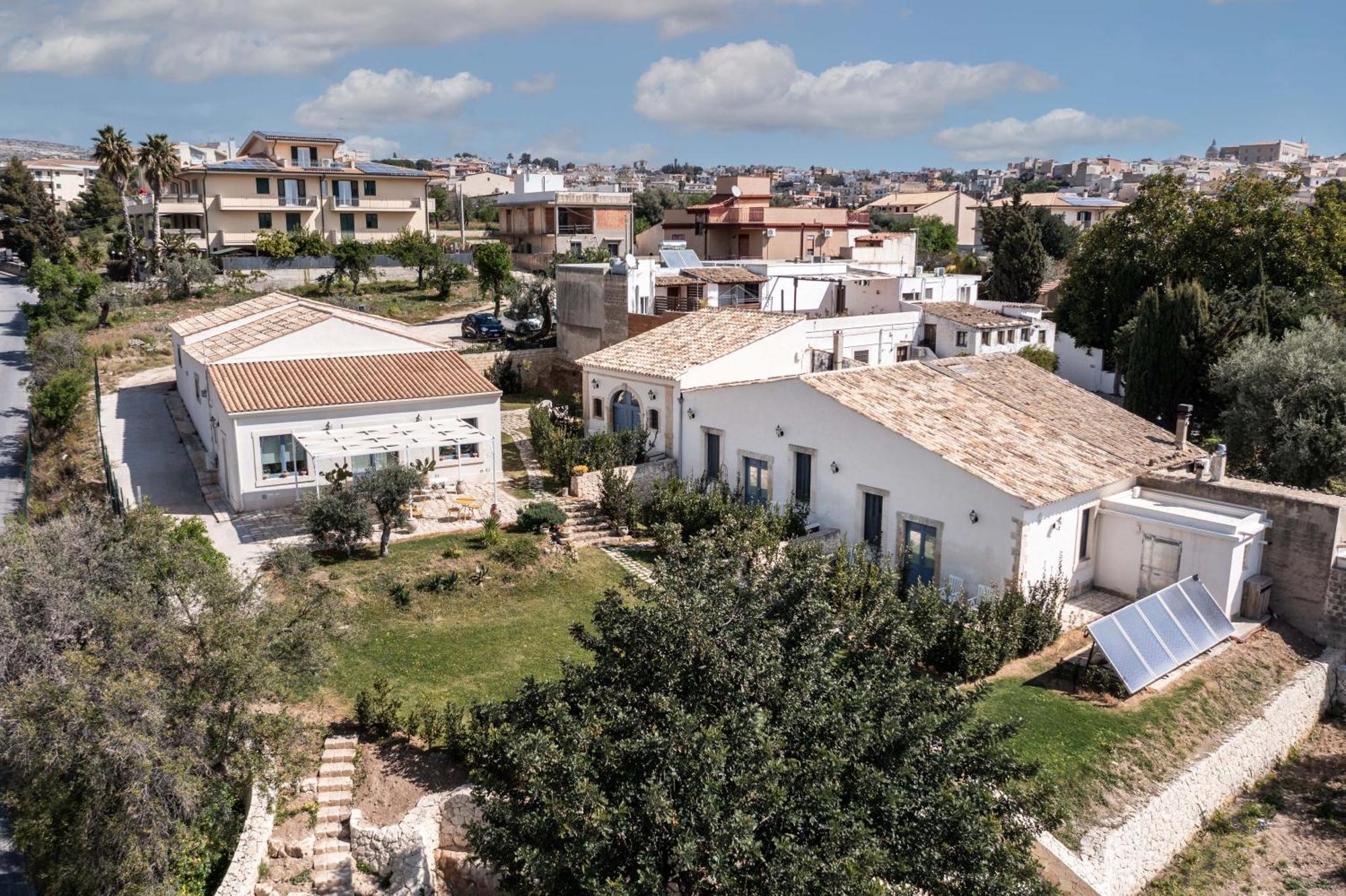 Bed and Breakfast MichaEl garden Noto Exterior foto